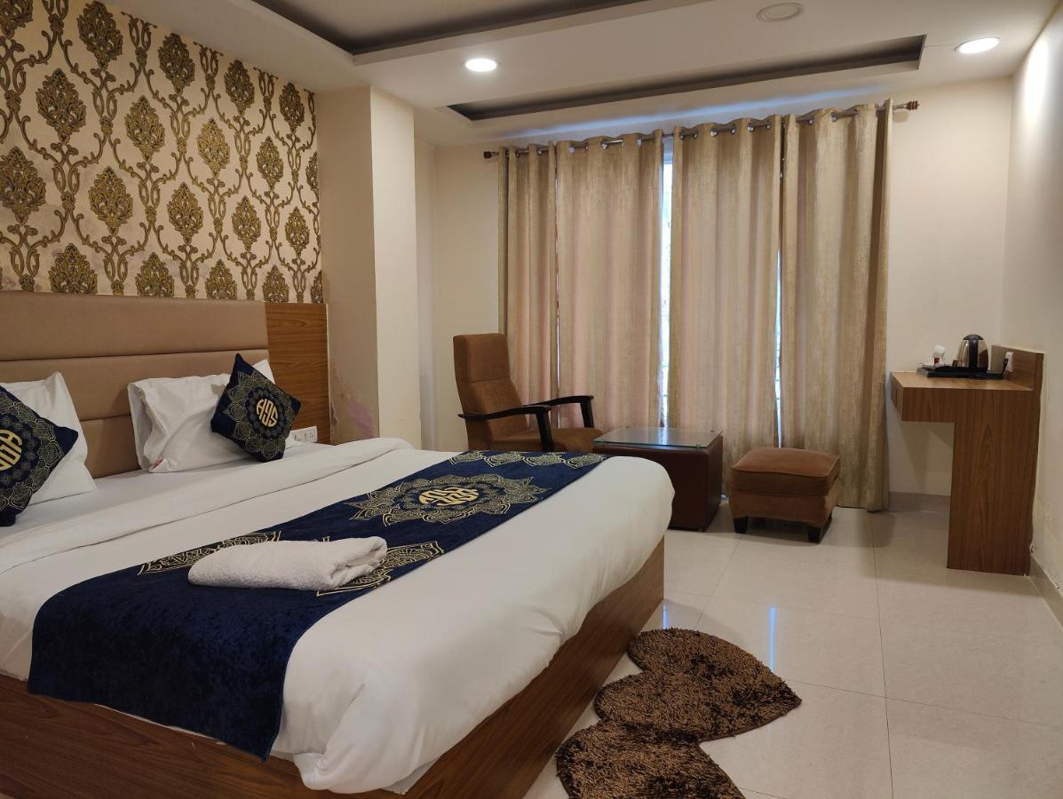 Hotel Ronit Royal Delhi Airport By D'Capitol New Delhi Exterior photo