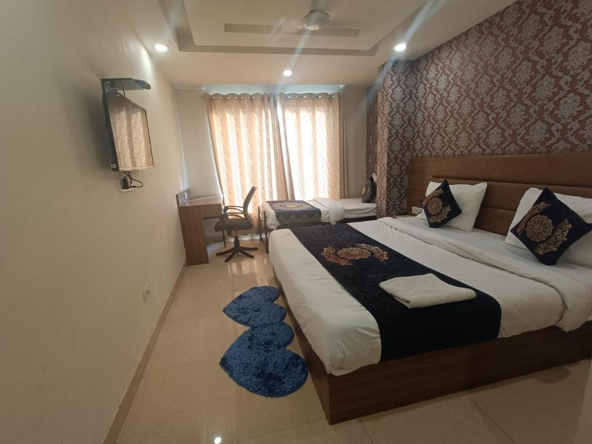 Hotel Ronit Royal Delhi Airport By D'Capitol New Delhi Exterior photo