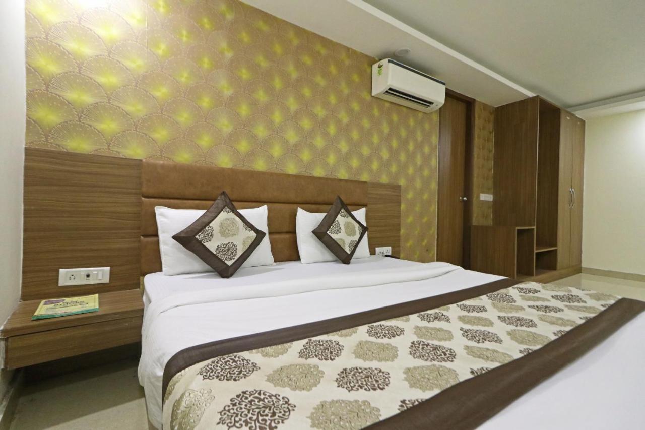 Hotel Ronit Royal Delhi Airport By D'Capitol New Delhi Exterior photo