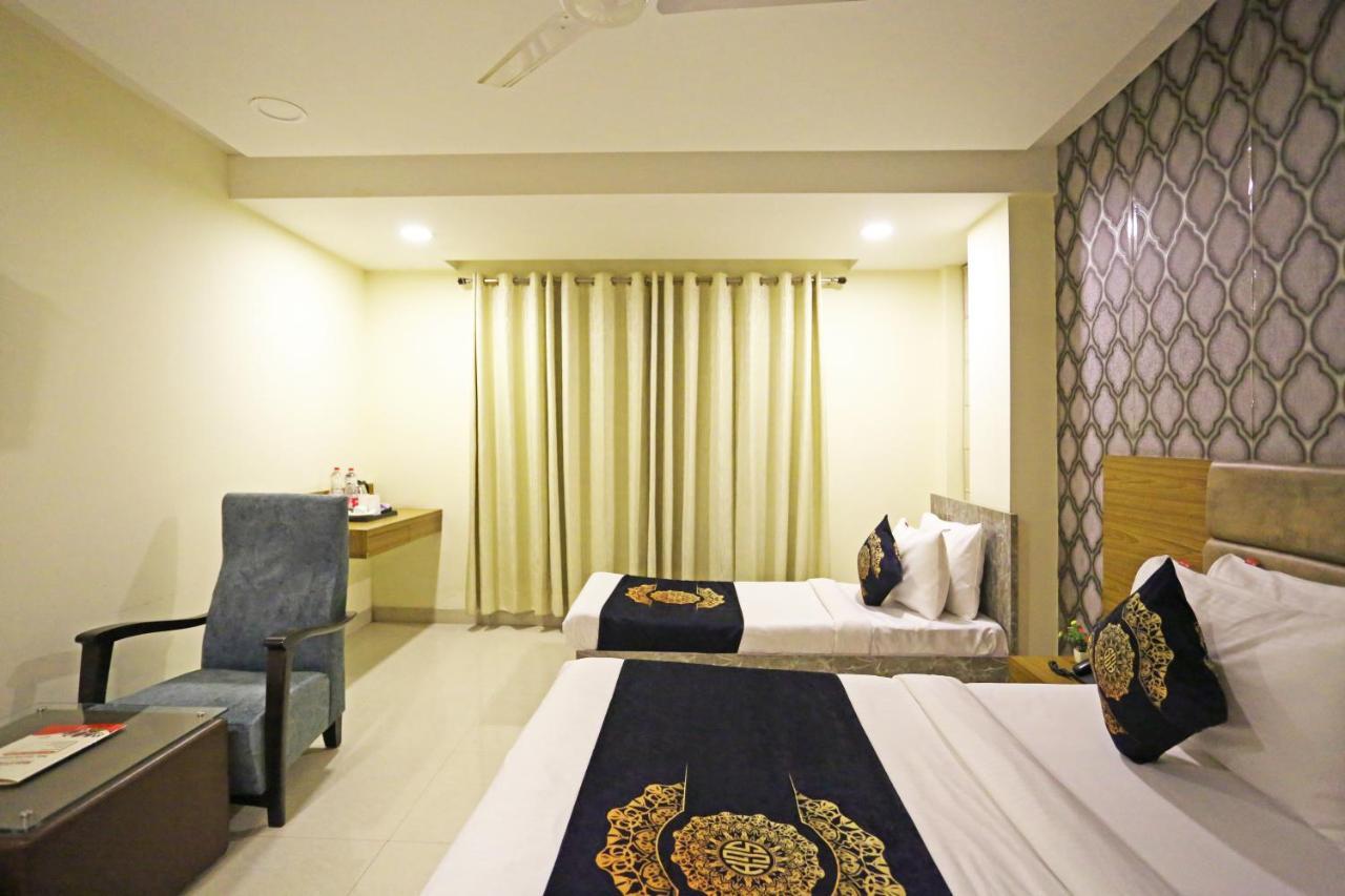 Hotel Ronit Royal Delhi Airport By D'Capitol New Delhi Exterior photo