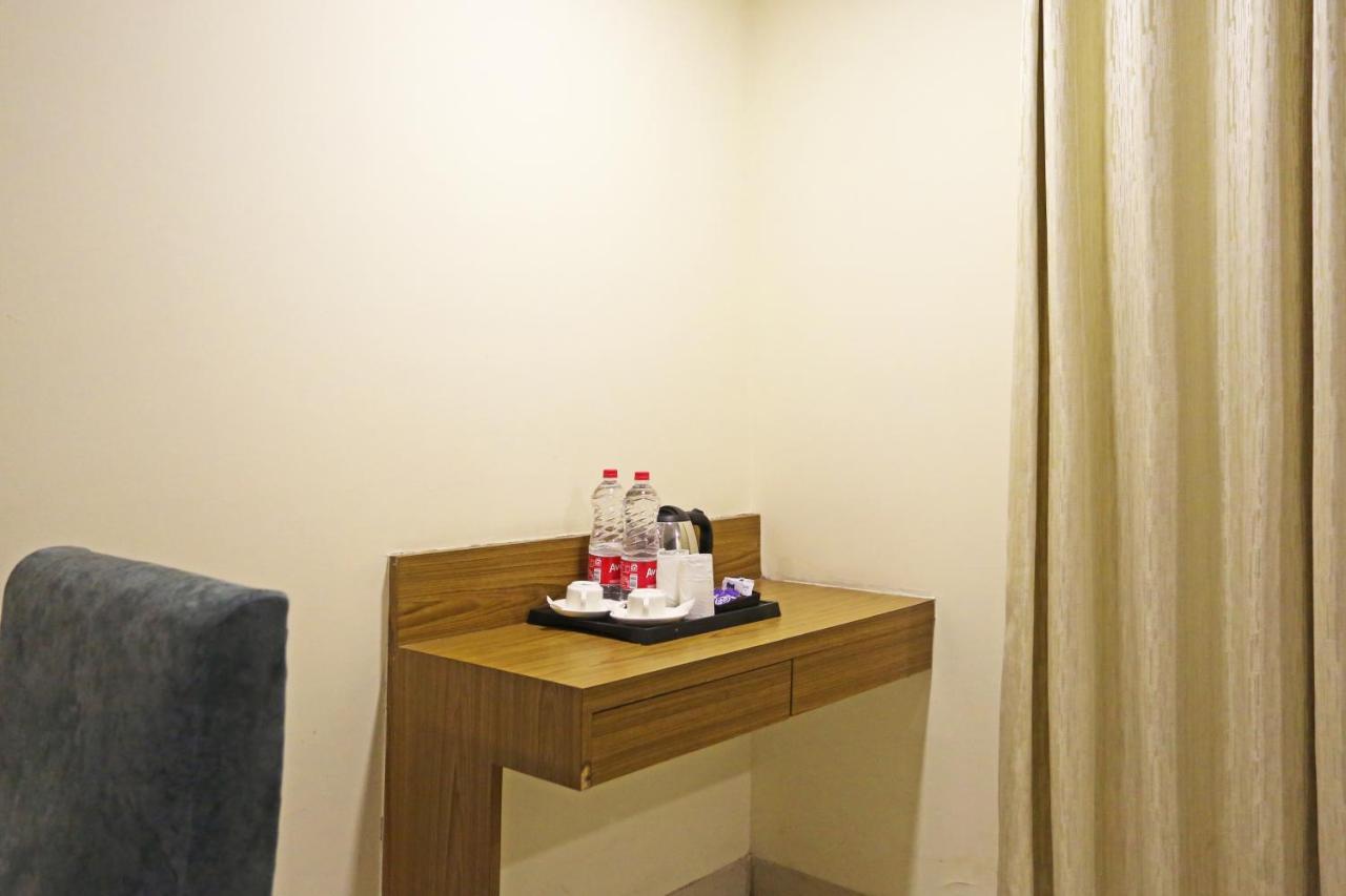 Hotel Ronit Royal Delhi Airport By D'Capitol New Delhi Exterior photo